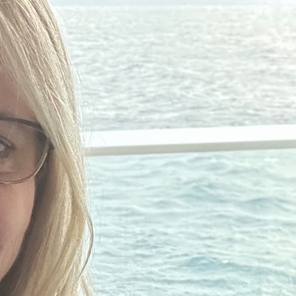 Meet your Posher, Luann - Picture 2 of 2